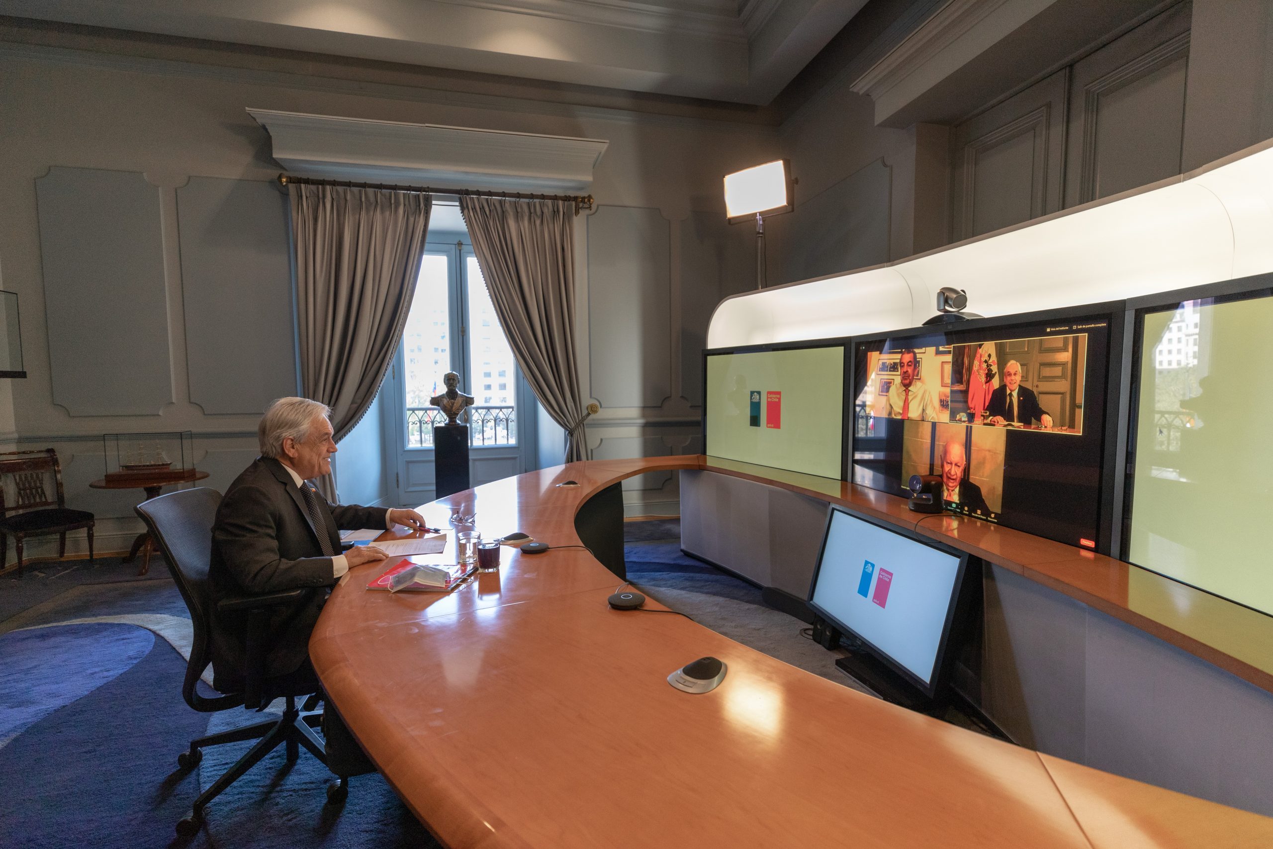 Piñera conversa con Lagos y Frei en víspera de primer aniversario del 18-O y plebiscito del 25 de octubre