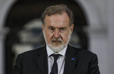 Lo que hay detrás de la primera polémica en Chile del embajador argentino, Rafael Bielsa