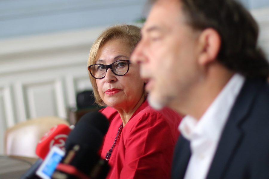 Retiro AFP:  Presidenta del Senado posterga votación de proyecto oficialista tras ofensiva de Girardi