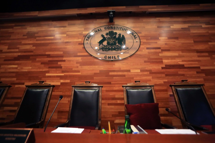 Las otras veces que el Presidente quiso recurrir al Tribunal Constitucional y retrocedió