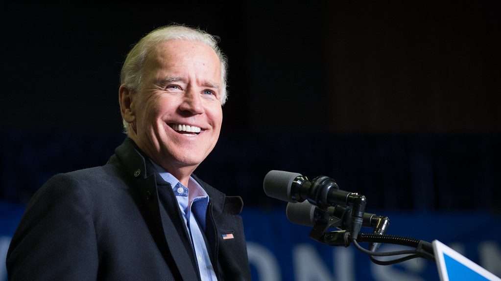 Joe Biden dice tener confianza en haber ganado la elección tras un largo recuento de votos
