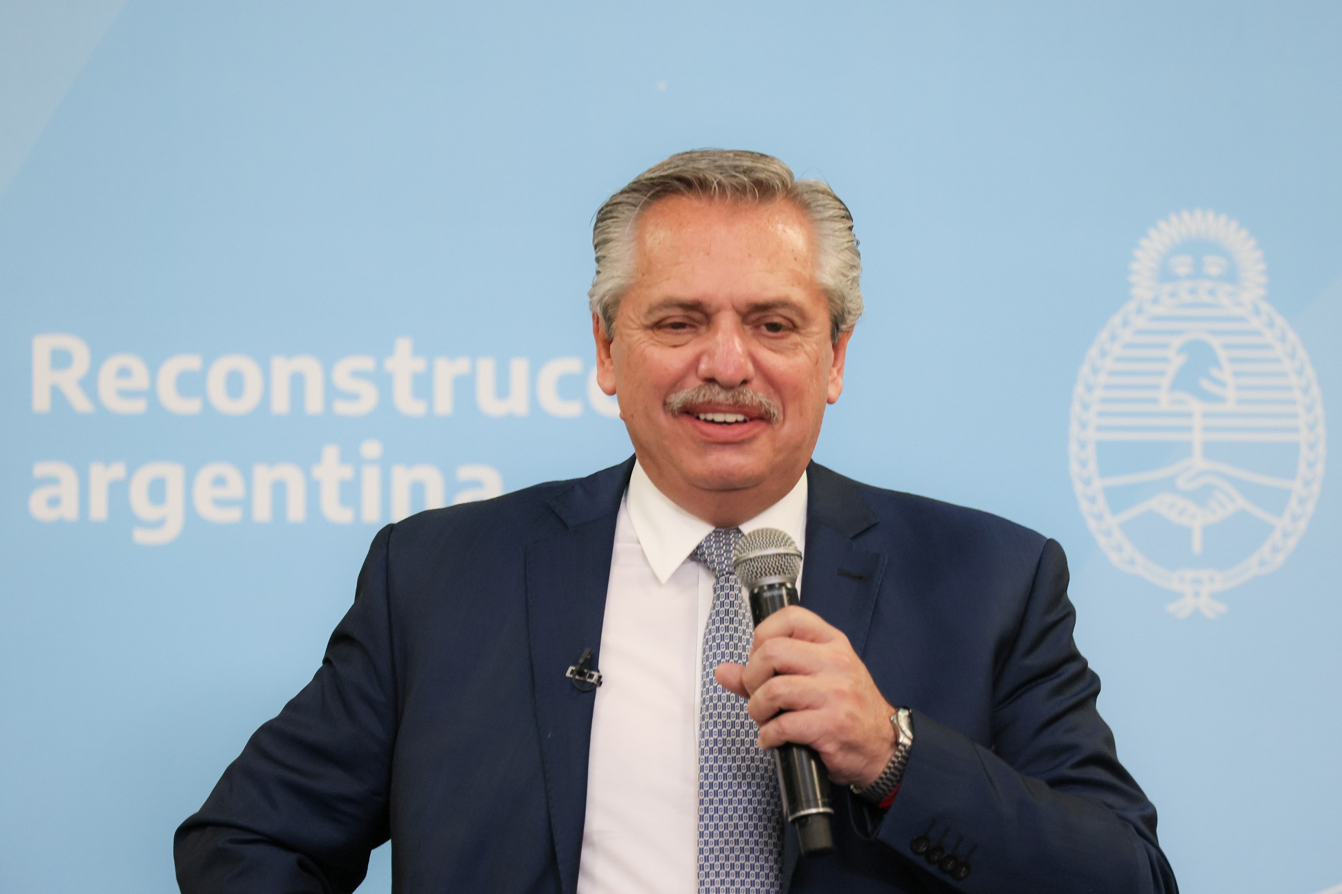 Presidente de Argentina prepara reuniones con la izquierda chilena en paralelo a su agenda oficial con Piñera