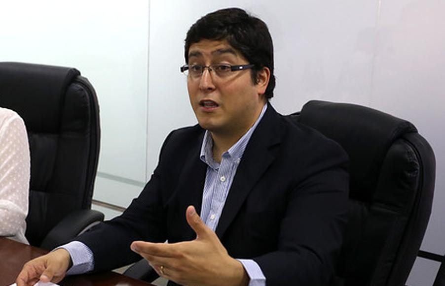 Quiebre con Parisi pone en riesgo candidatura presidencial de Gino Lorenzini