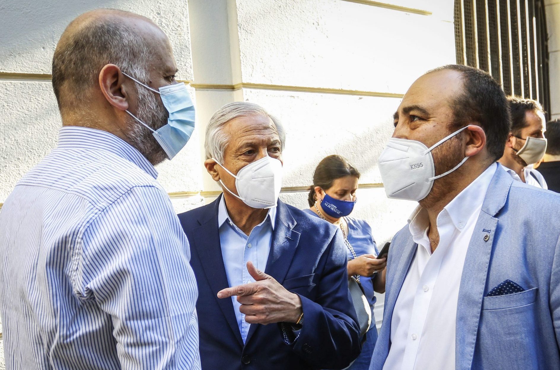 PS respalda a candidata del Frente Amplio en Ñuñoa en nuevo round con la DC