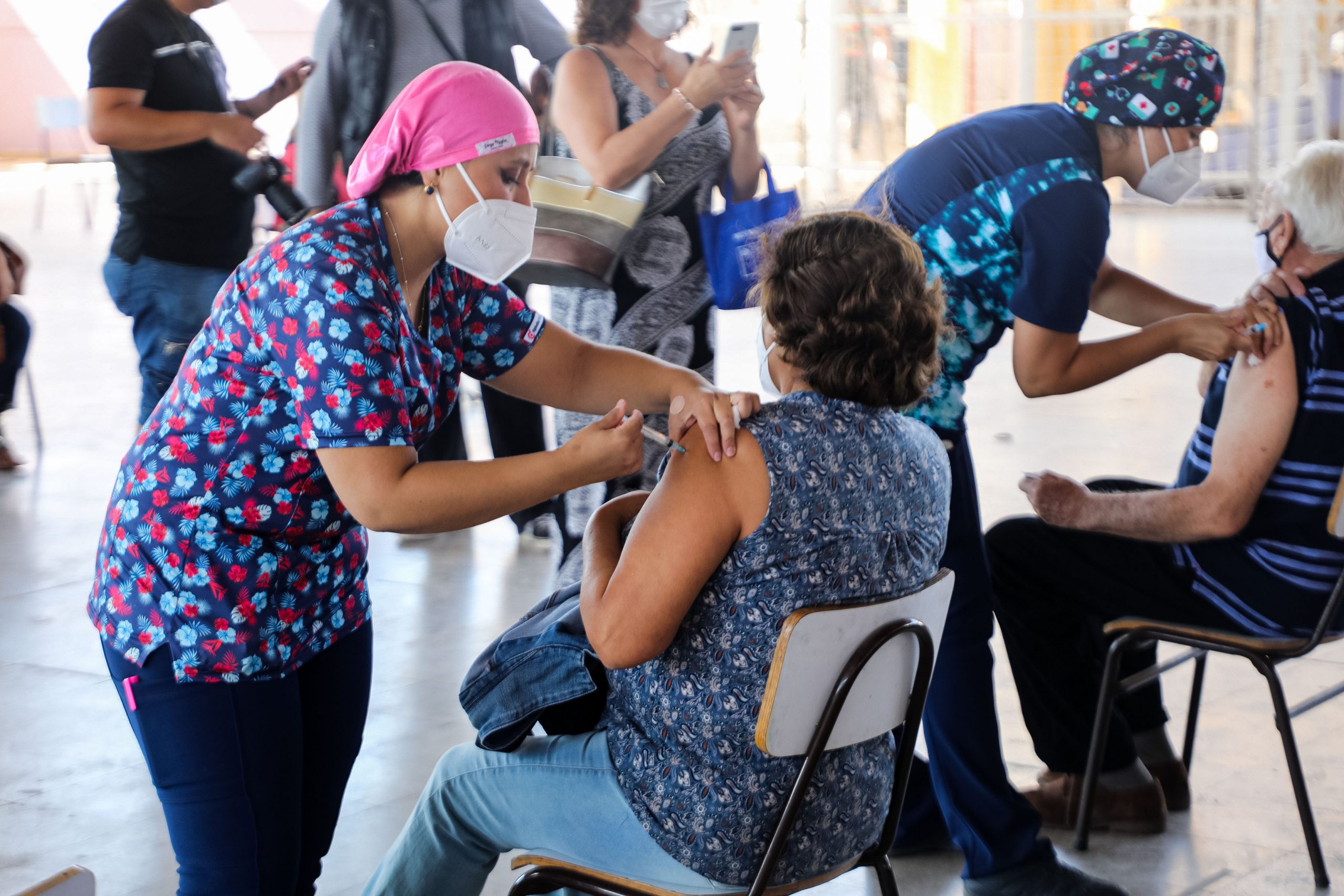 El sitial que logrará Chile en ranking mundial de vacunación si logra meta de próximos 10 días