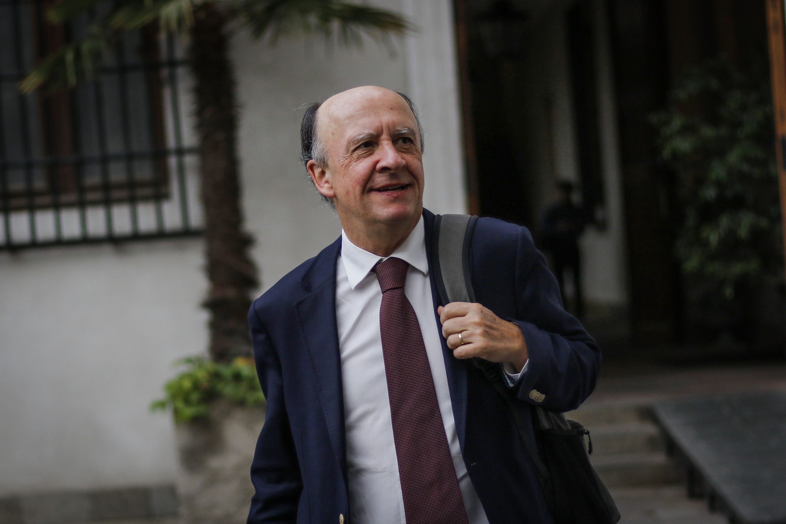 Larroulet amplía su influencia tras salida de Salas y Briones y refuerza equipo de asesores 