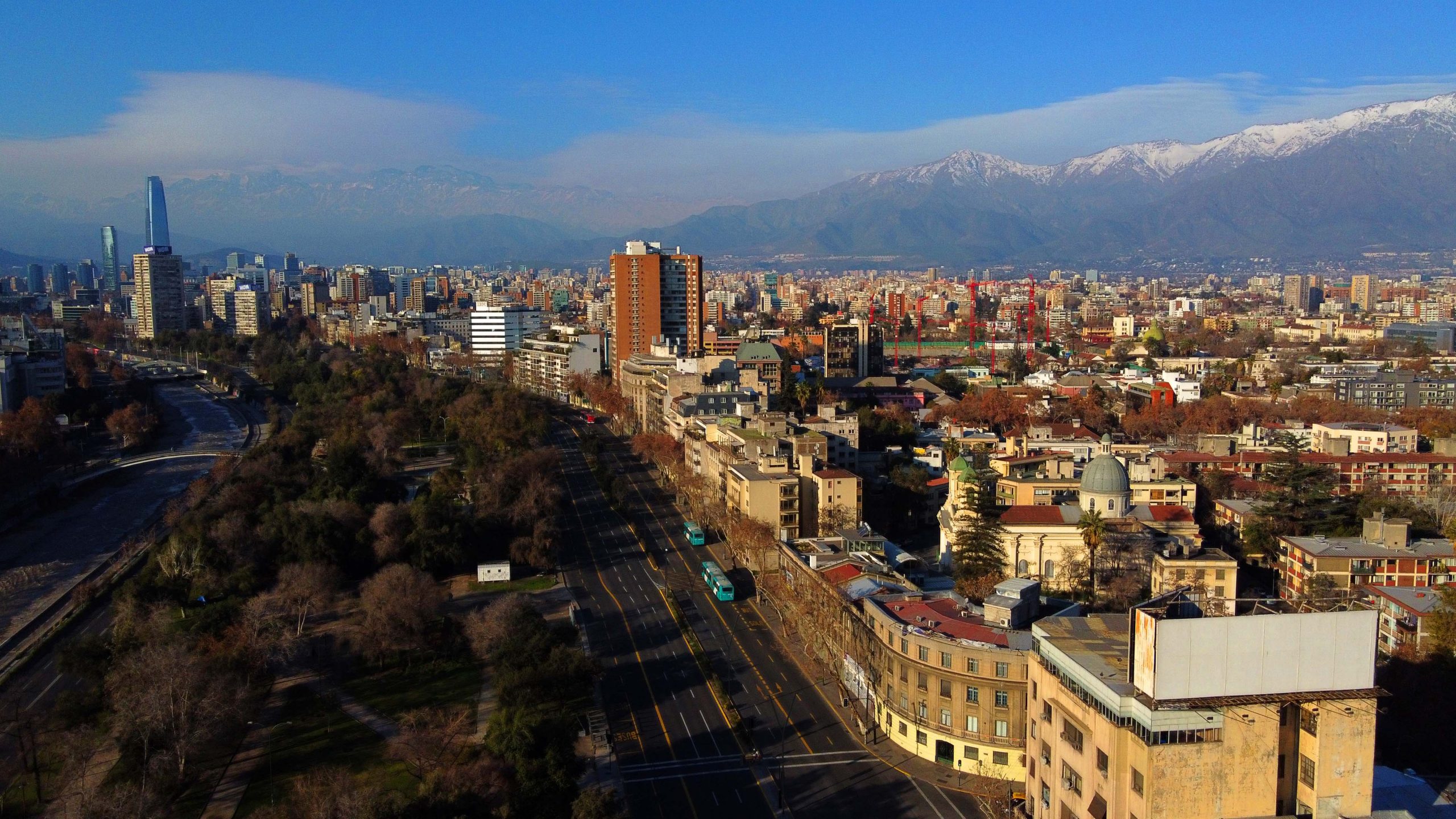 Ranking The Economist: Chile es el país menos riesgoso para invertir en América Latina