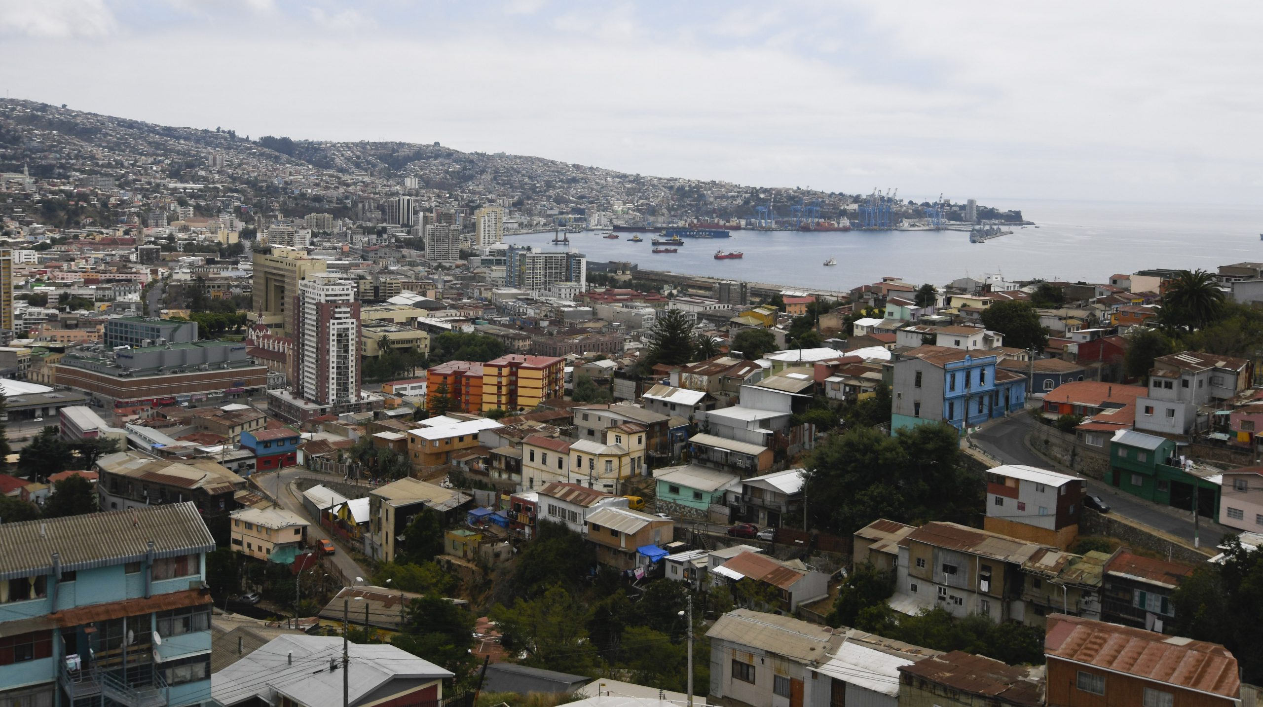 Covid-19: Regiones de Valparaíso y Biobío registran peaks históricos de nuevos contagios diarios