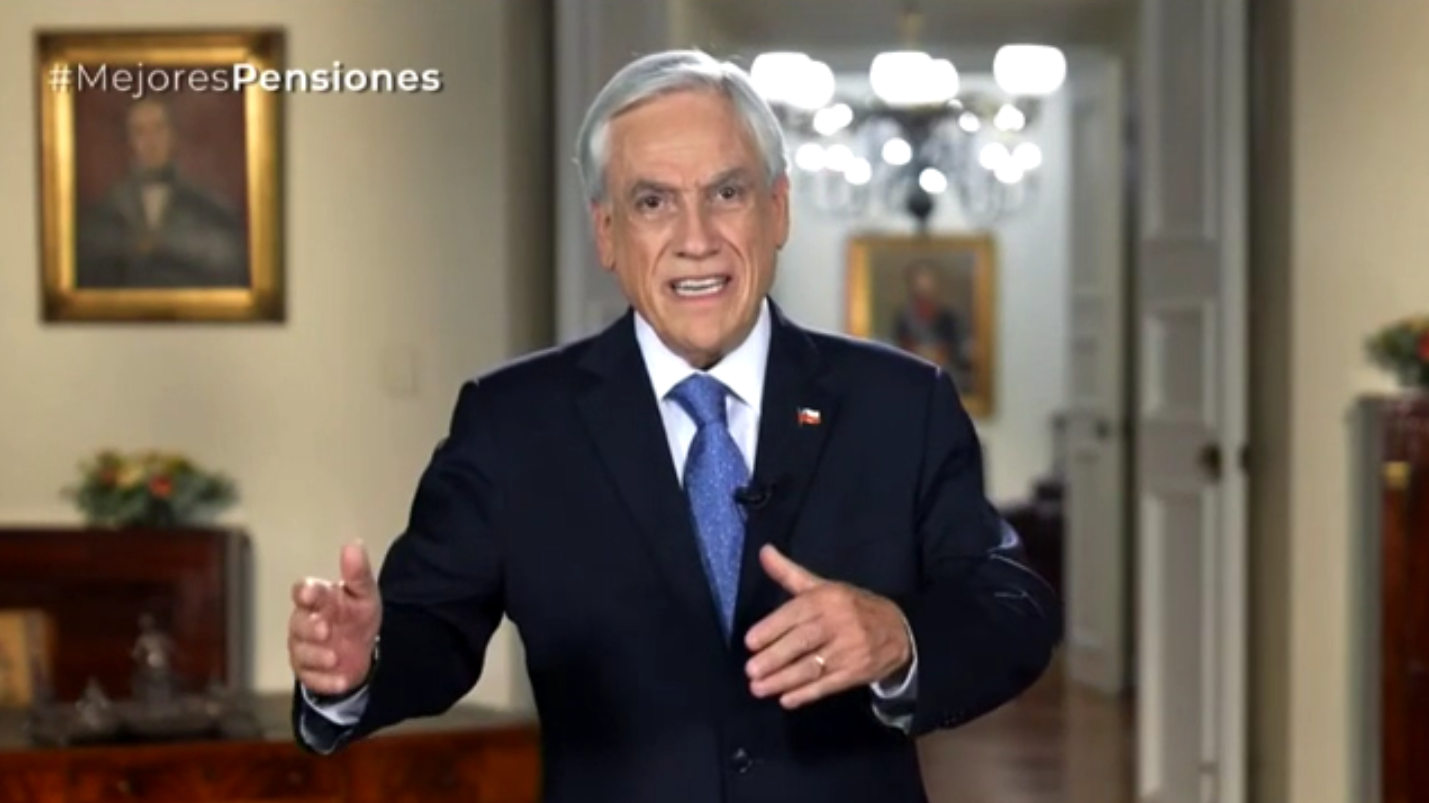 Piñera anuncia nuevo plan de pensiones y oposición se declara disponible a aprobar parte de las medidas
