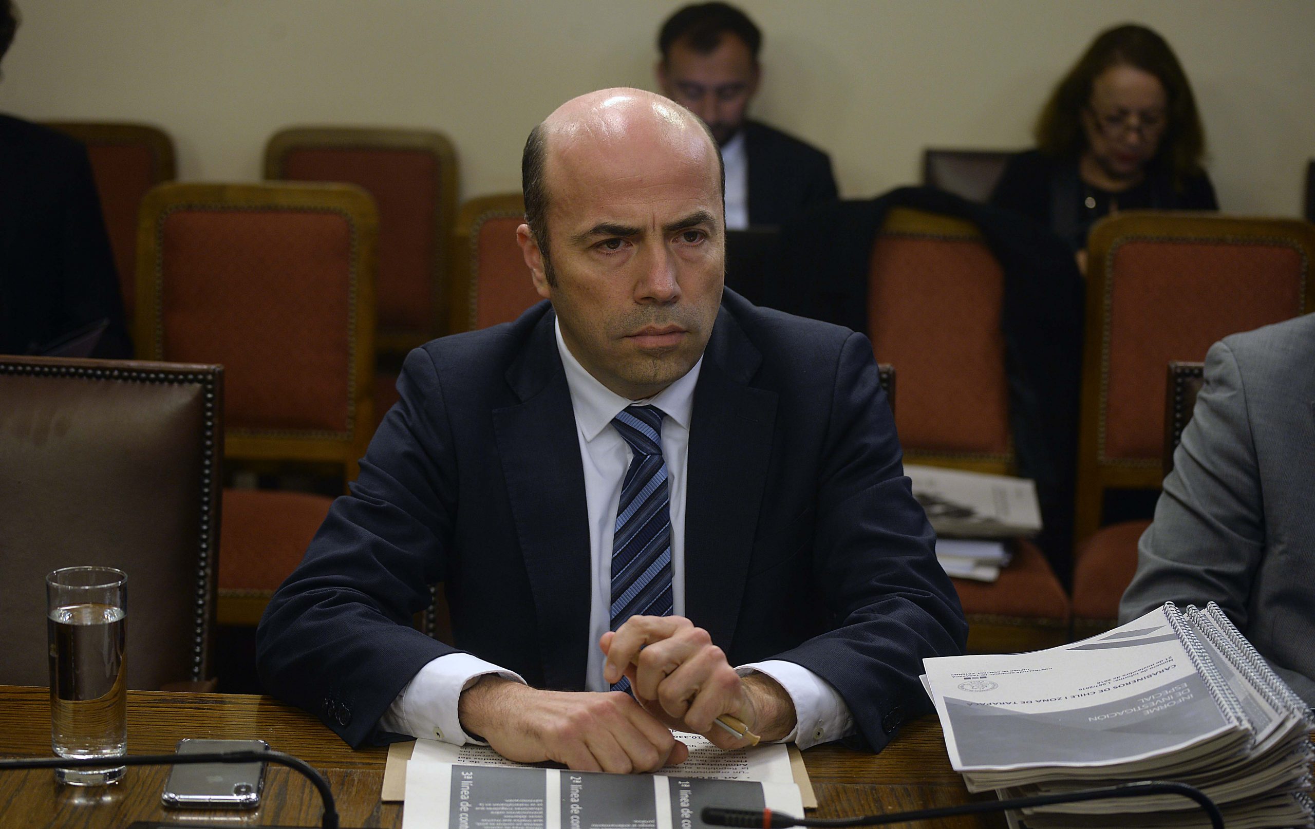 Por qué Contraloría invalidó un decreto del Minsal que evita licencias médicas de contactos estrechos de contagiados