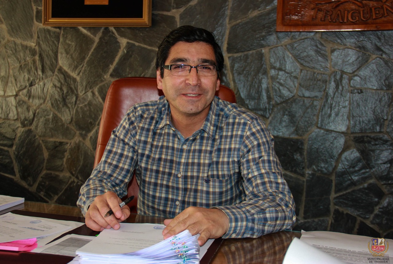 Alcalde de Traiguén sobre el funcionario judicial detenido con un arsenal: “Soy primo hermano de él, pero las responsabilidades son individuales”