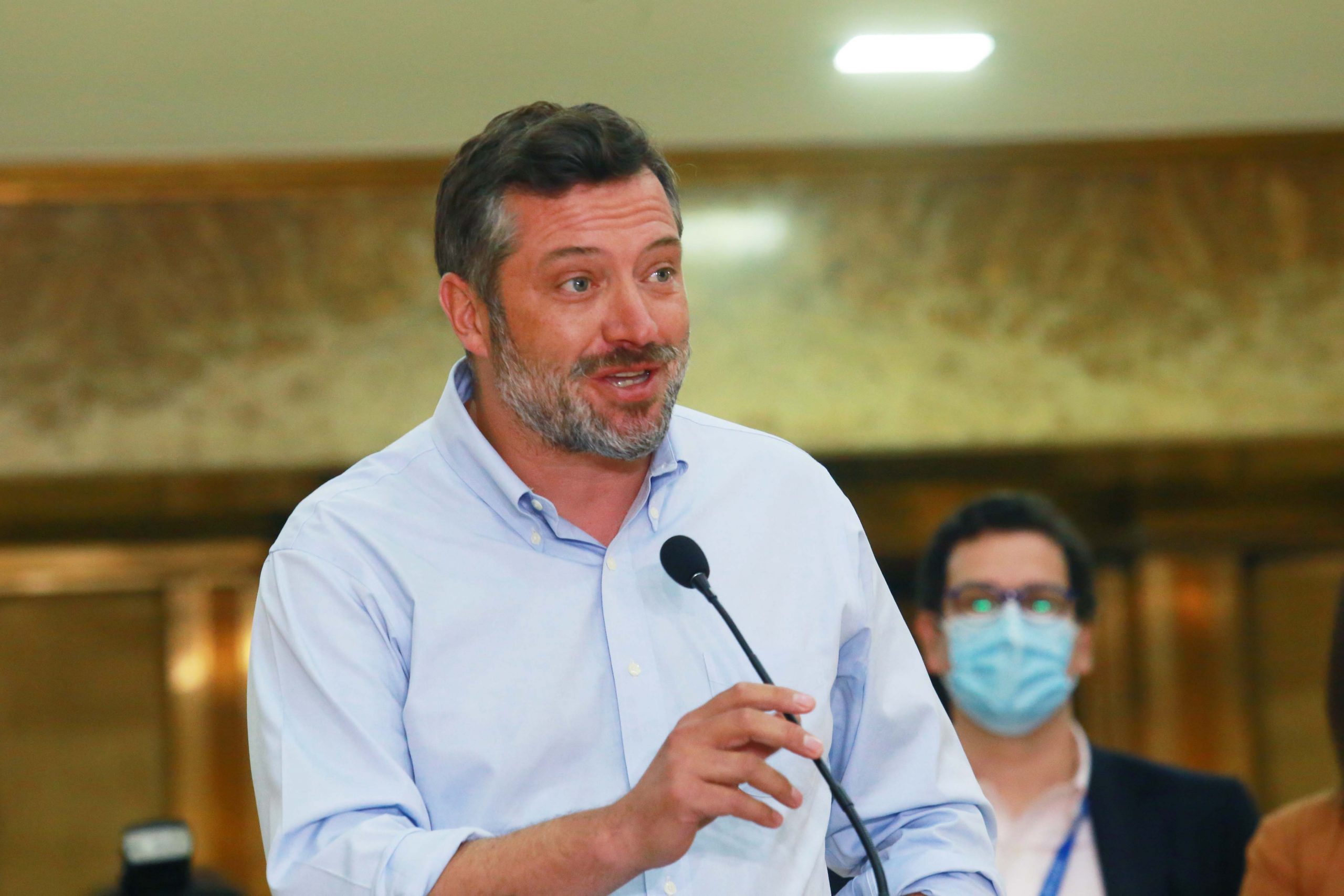 Sichel sale a desafiar a Lavín en medio de cambio de escenario tras remezón electoral