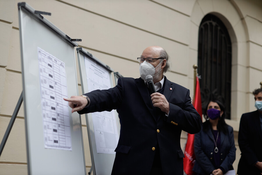Participación electoral del primer día llega al 20 por ciento y deja instalada incógnita sobre nivel de abstención