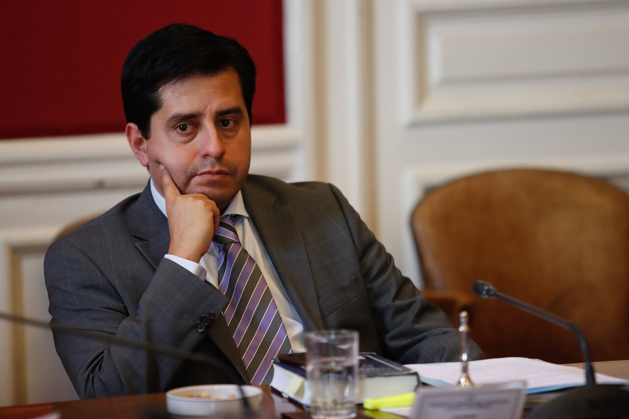 Presidente de comisión de Constitución e indulto a presos 18-O: “Los constituyentes no pueden hacer exigencias que no corresponden a su labor”