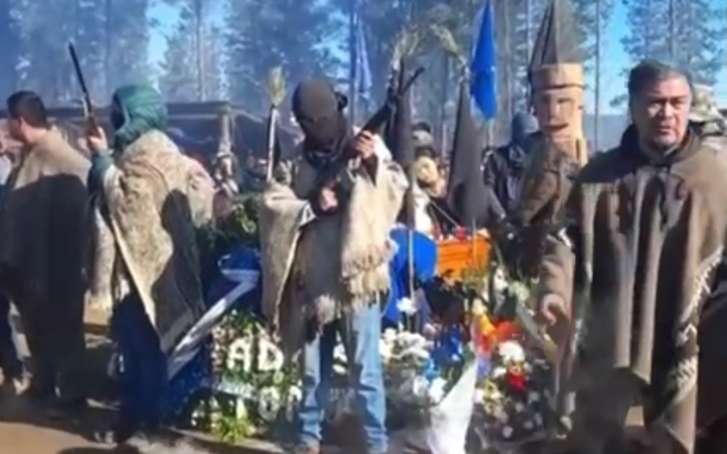 Crisis en La Araucanía: Los desconocidos acercamientos entre los grupos radicales tras la muerte de un integrante de la CAM