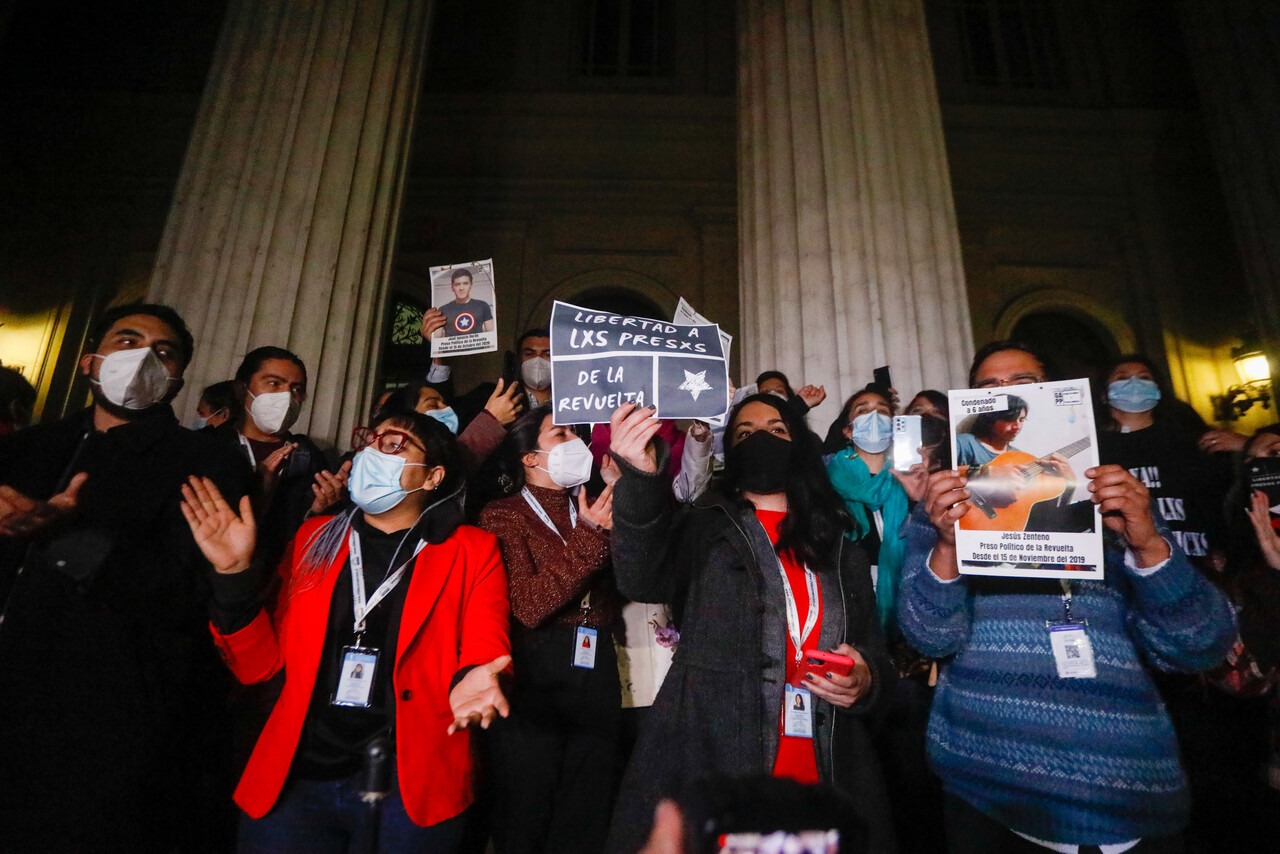 Las interpretación de los hechos de violencia en el 18-O con la que la Convención justificó su presión al Congreso por indultos