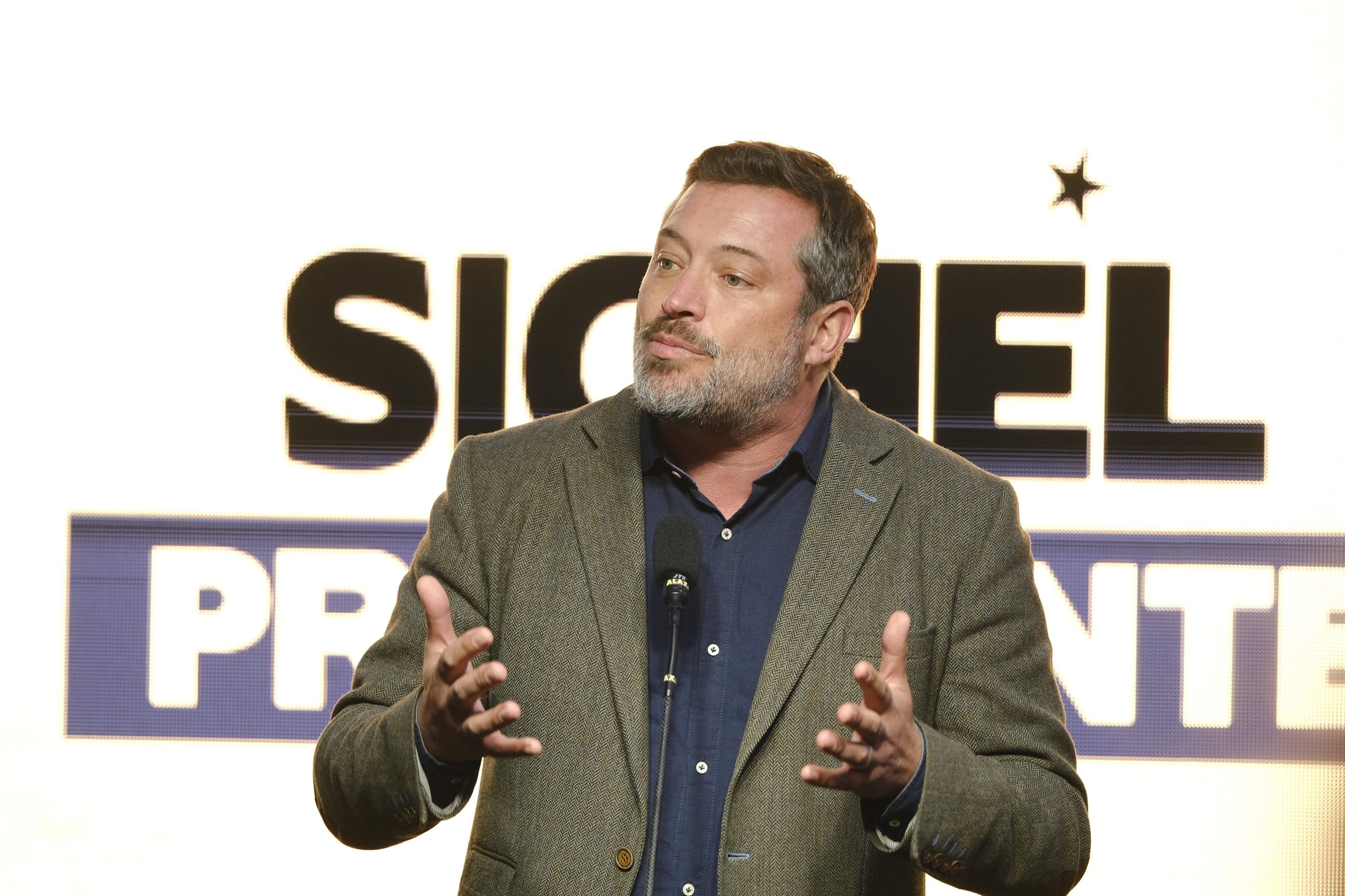 Las gestiones de Sichel para bajar a Pedro Velásquez, el cuestionado candidato senatorial oficialista