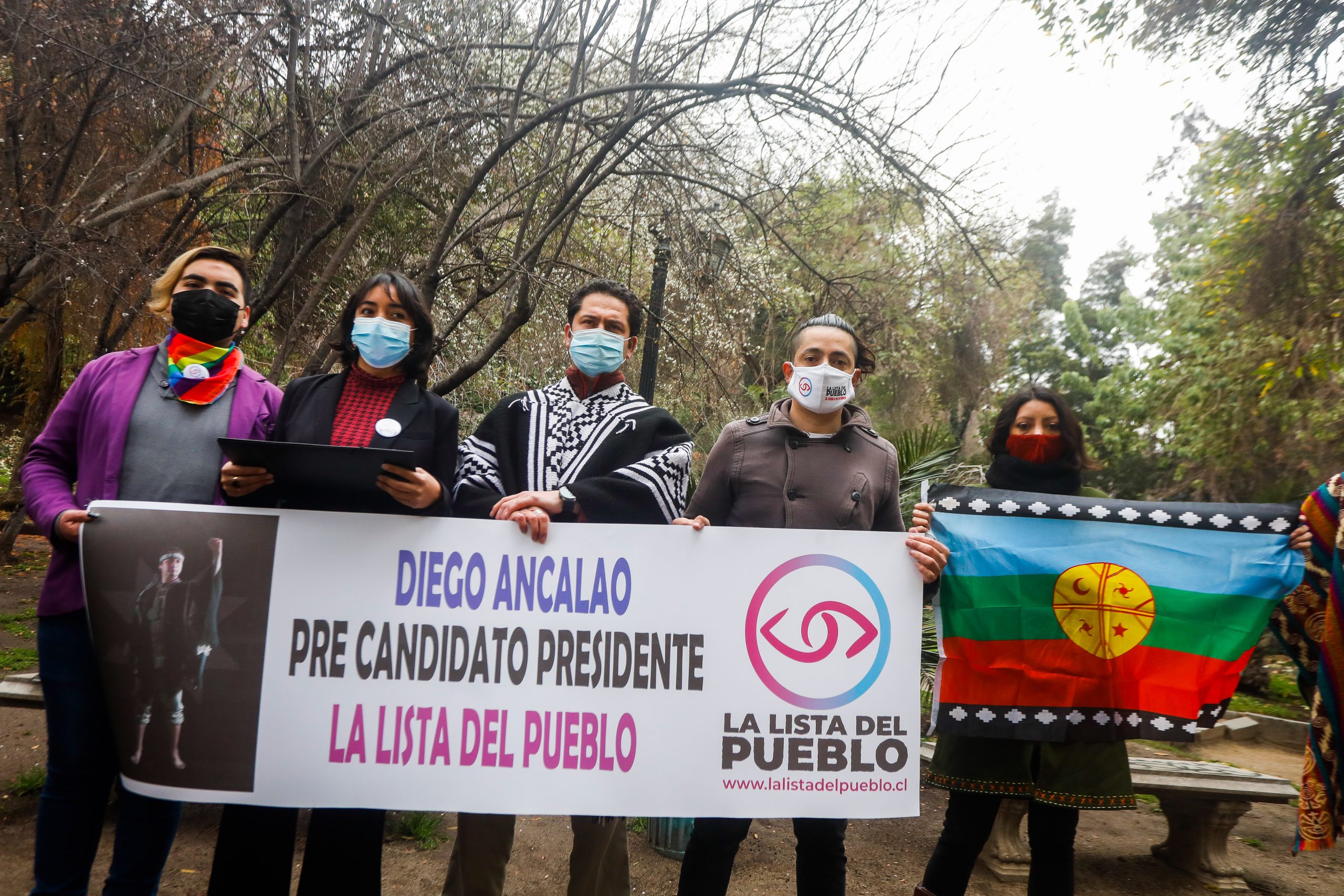 La trama que llevó al Servel a detectar graves irregularidades en las firmas del presidenciable de la Lista del Pueblo (y la historia del notario fallecido)