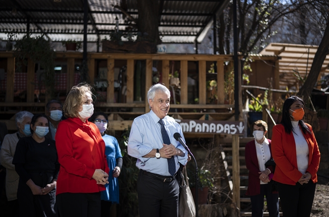 Piñera extiende IFE hasta noviembre a pesar de petición de Sichel para que llegara hasta fin de año