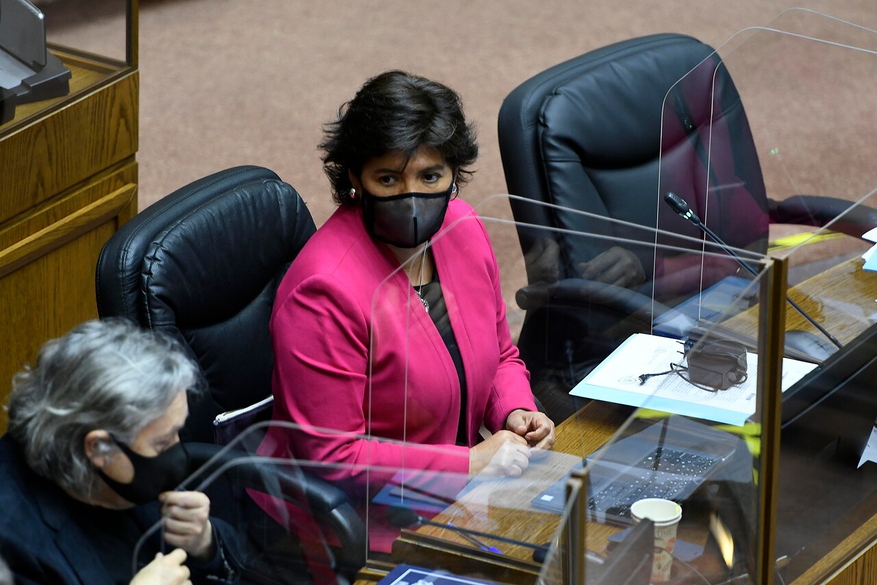 El silencio de Provoste ante el cuarto retiro pese a las severas dudas de sus senadores y sus propios economistas