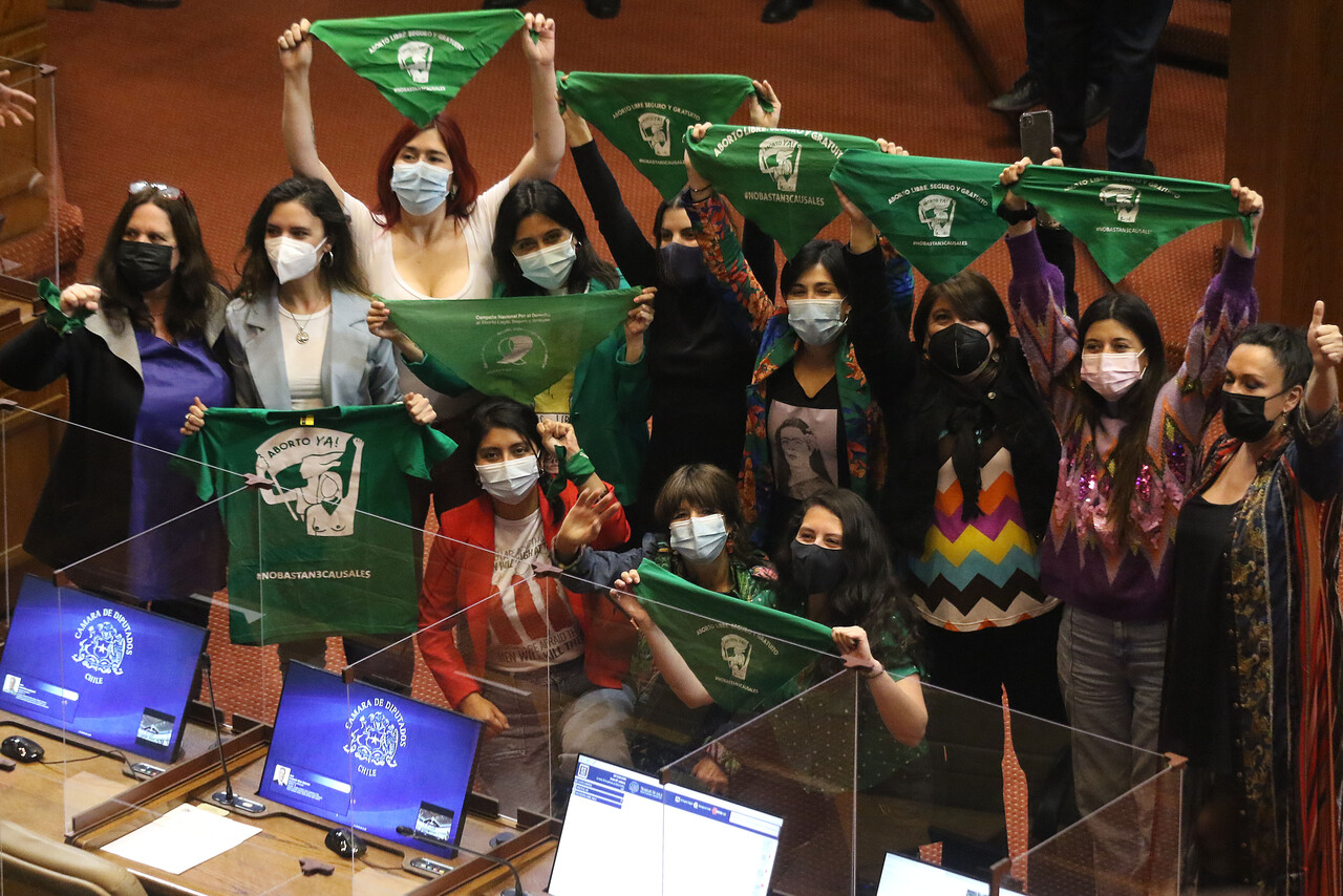 Despenalización del Aborto: El factor Provoste que incidió en el apoyo clave de la mayoría de los diputados DC
