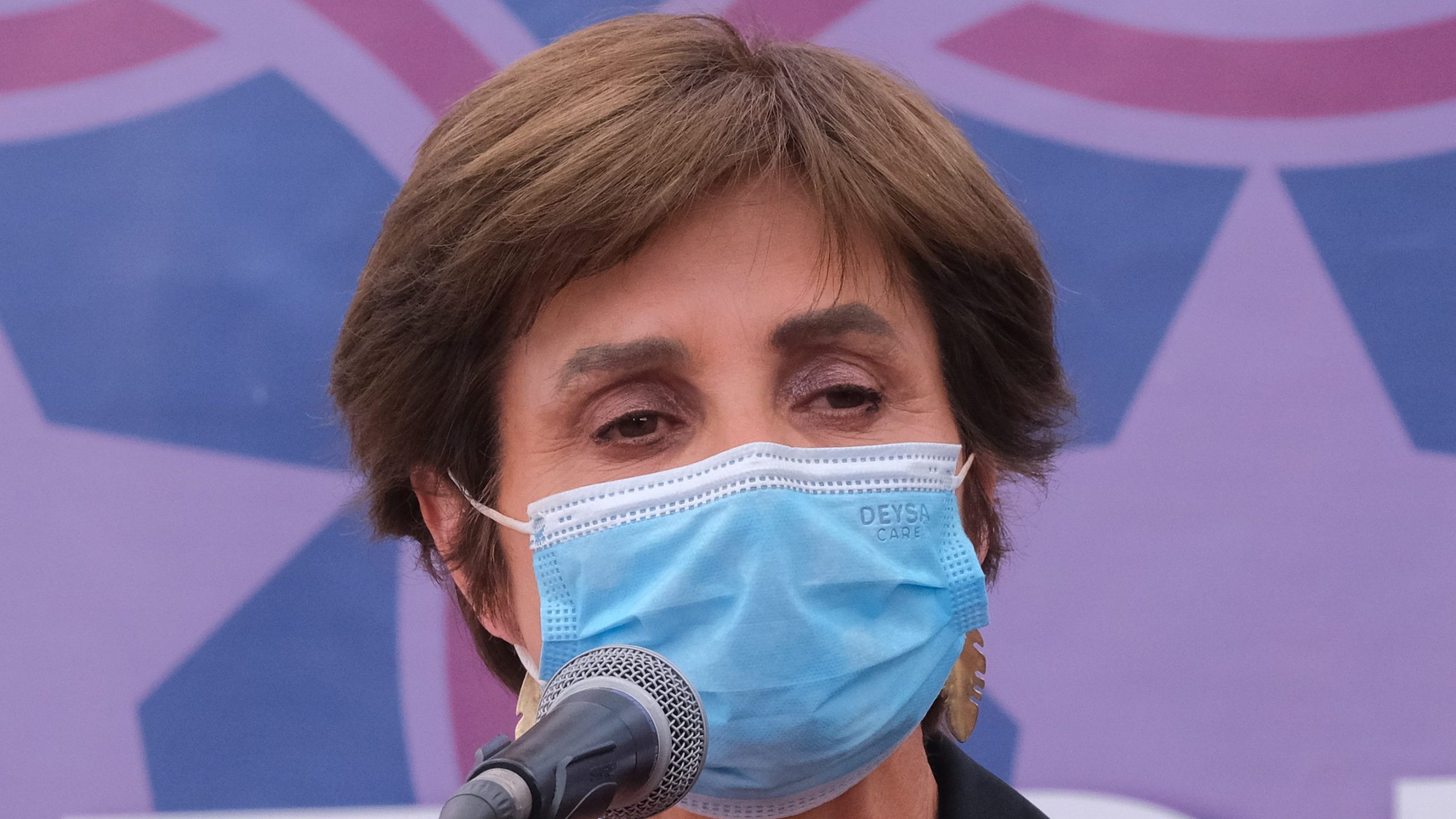 Ómicron: Lo que hay detrás de la explosiva alza de contagios en el norte y su influencia en las proyecciones de 15 mil casos diarios