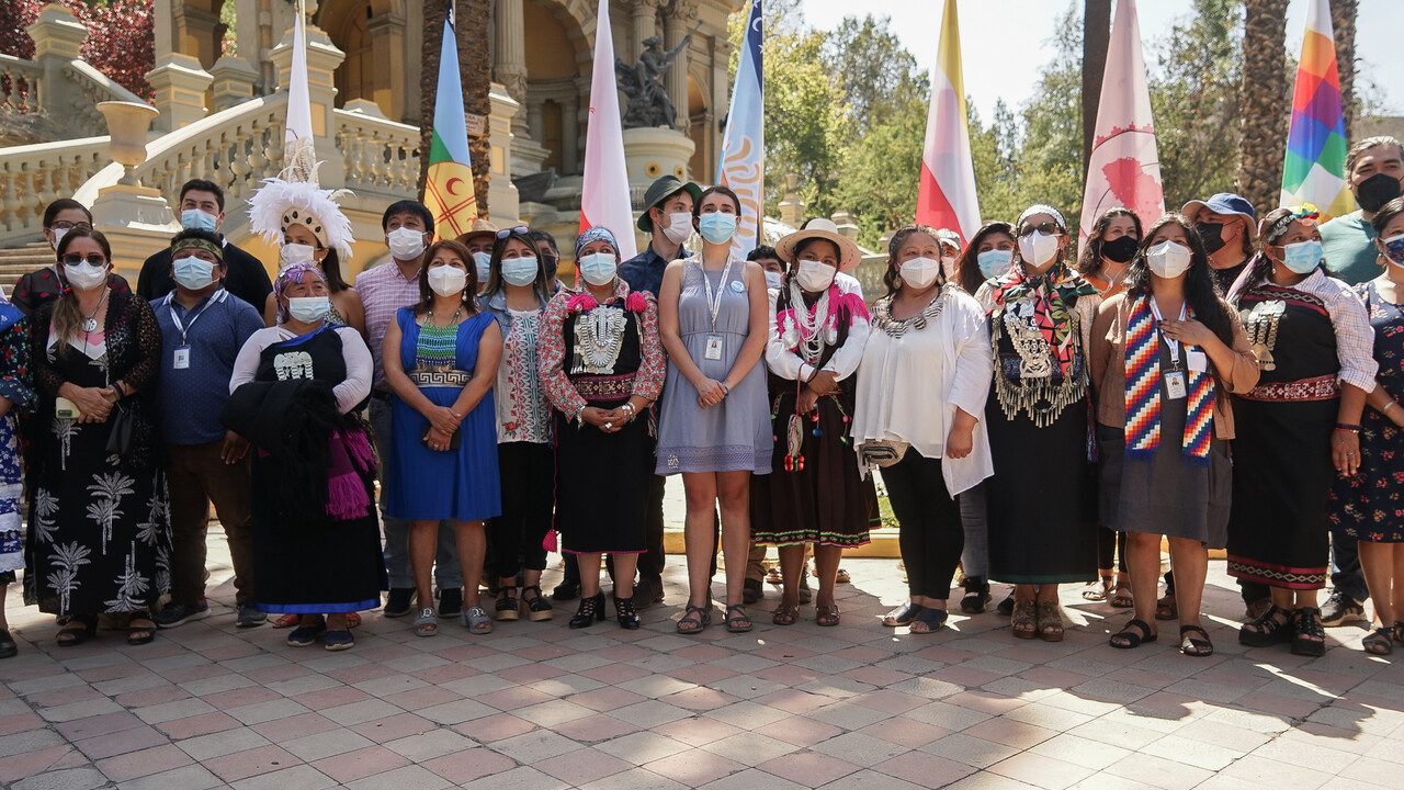 La polémica historia de la plurinacionalidad, el concepto que nació en Bolivia y que el texto de la Convención busca instalar en Chile