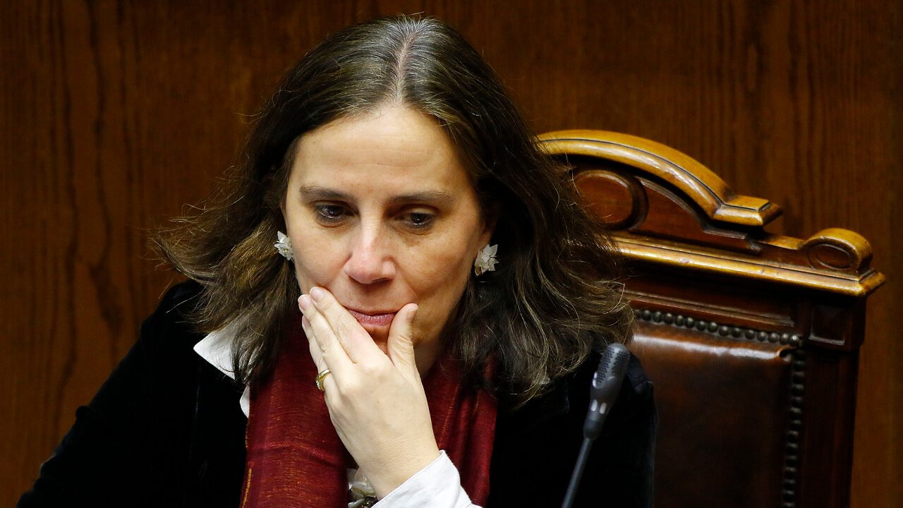 TPP11: Canciller Urrejola pone ejemplos cuestionables para justificar la tardanza en la ratificación presidencial