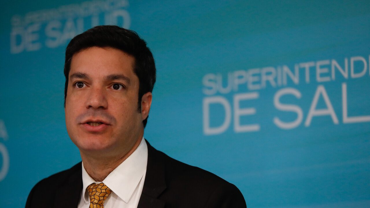Ex súper de Salud: “La aplicación del fallo de la Suprema puede tener un efecto devastador en la continuidad del sistema de isapres”