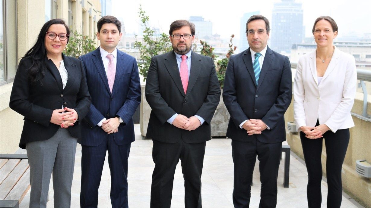 Los ingresos fiscales por litio suman US$ 5 mil millones en 2022 (el doble de Codelco) y el CFA recomienda cambios a la regla fiscal