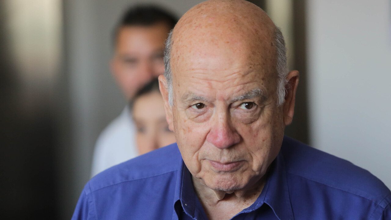 Dueño de la pelota pero mal jugador: la historia futbolera de José Miguel Insulza y su apuesta por Azul Azul