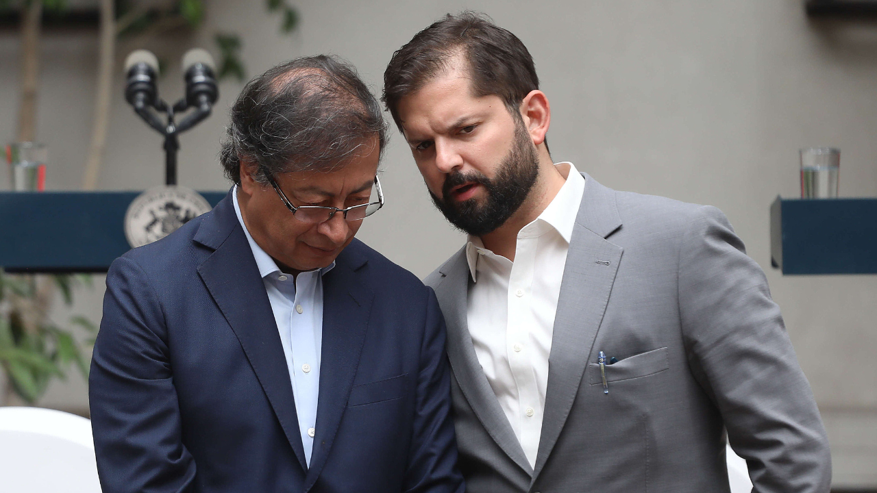Gustavo Petro, el socio de Boric que no fue y la nota de protesta por sus insultos contra Kast