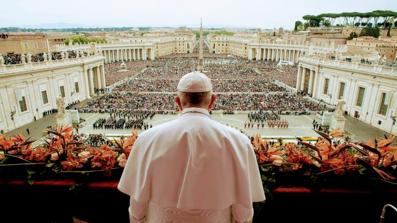 El Papa murió de un accidente cerebro-vascular (y las instrucciones que dejó para su funeral)