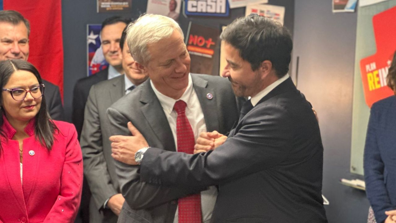 La creciente influencia de Rodolfo Carter en la campaña de Kast
