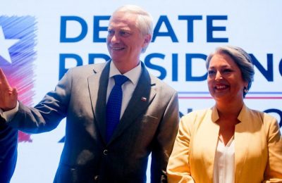 La trastienda del tenso debate radial entre Kast y Jara a 11 días del balotaje