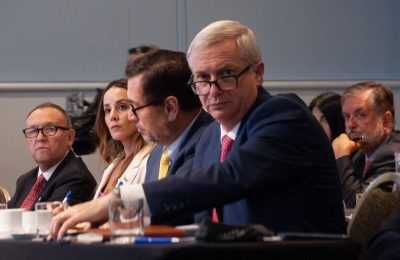 Ventajas y riesgos para el gobierno que se inicia. Por Pepe Auth